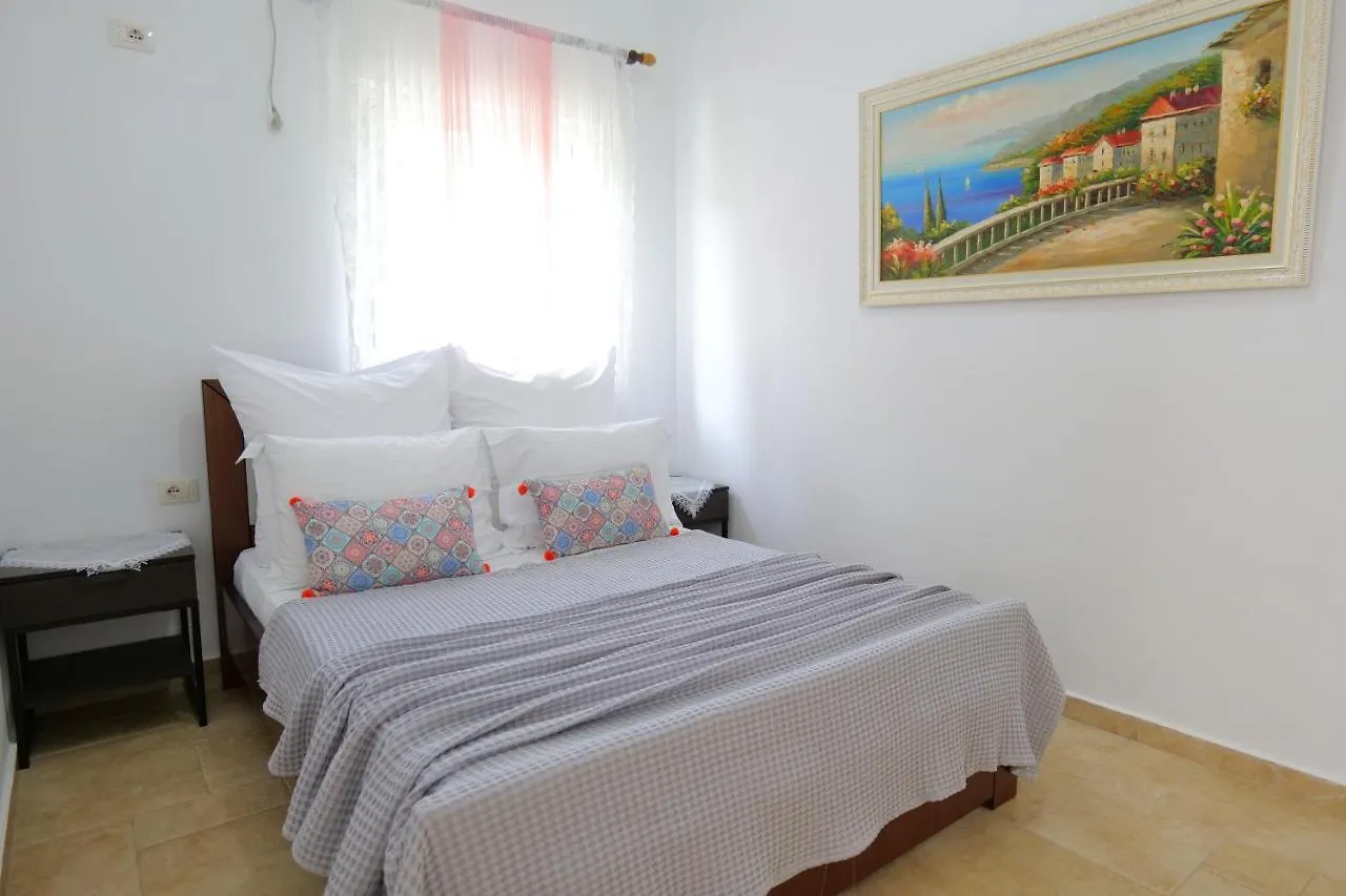 Kristal Apartments Ksamil