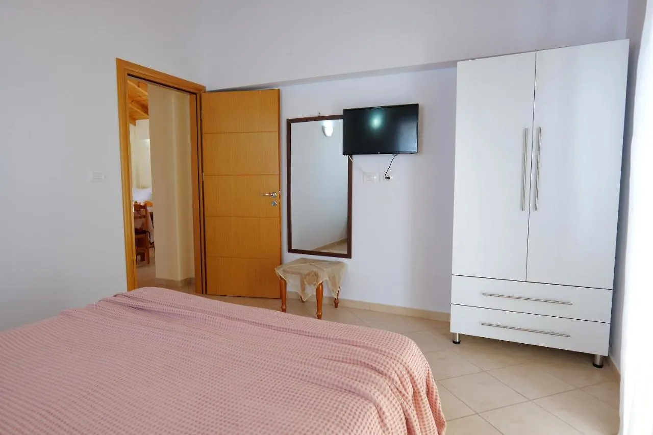 Kristal Apartments Ksamil