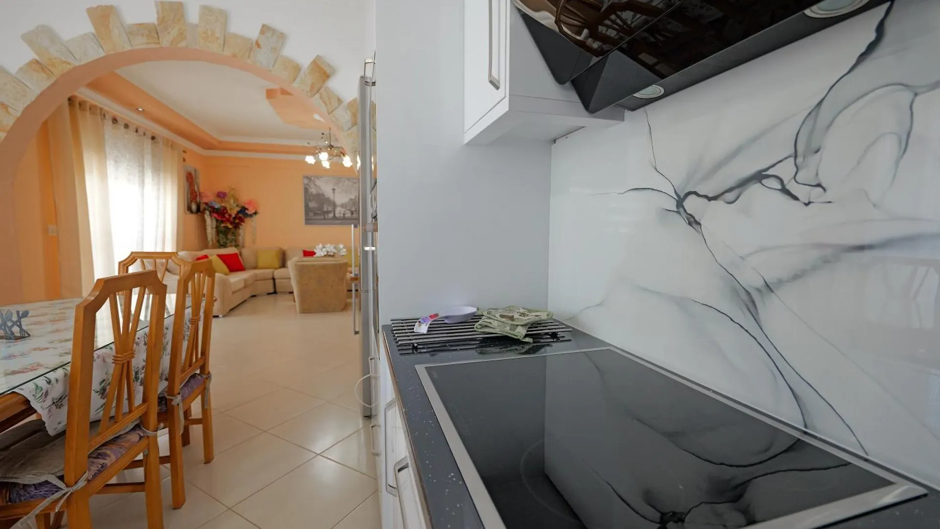 Kristal Apartments Ksamil 0*,  Albania