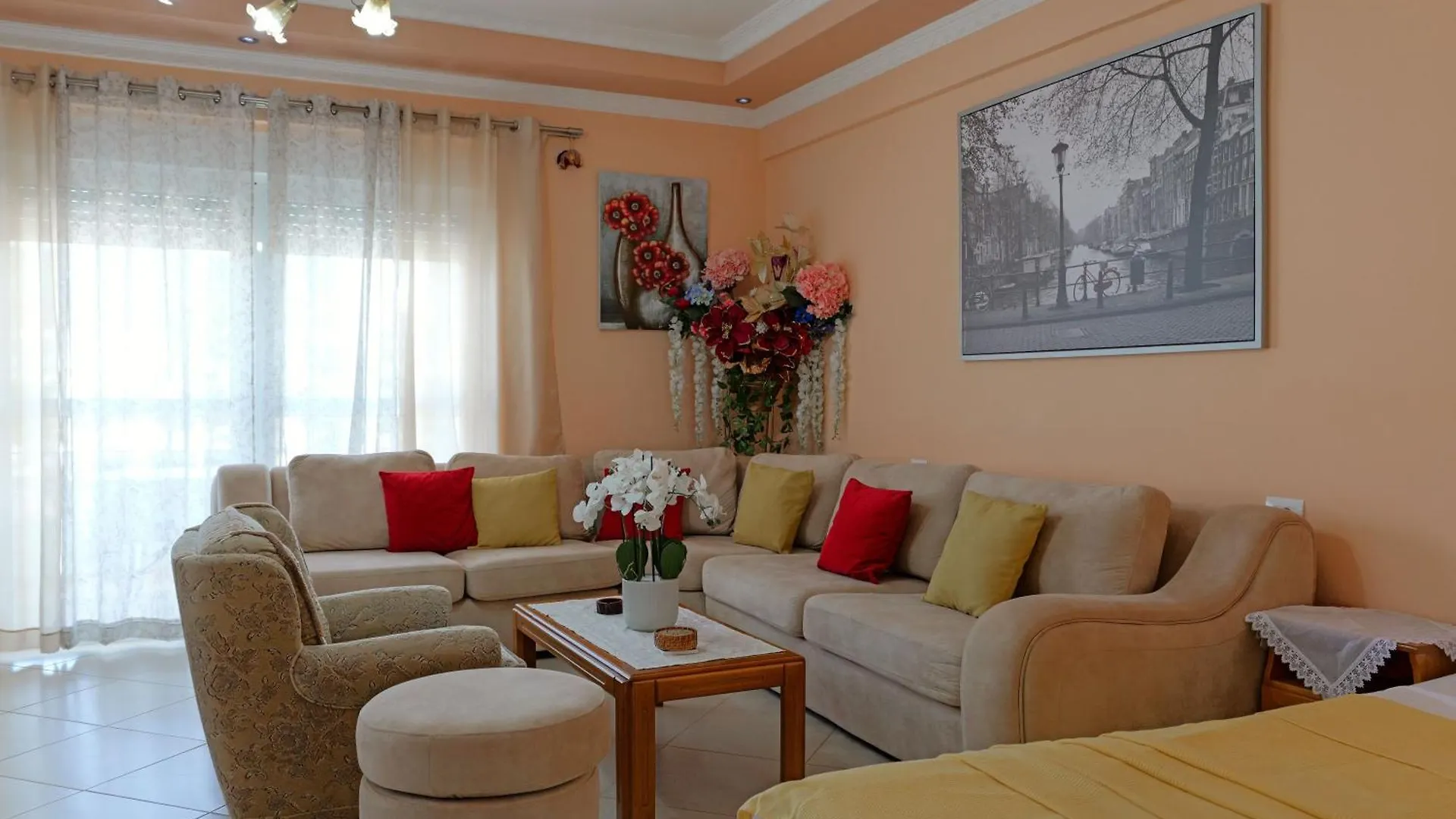 Kristal Apartments Ksamil
