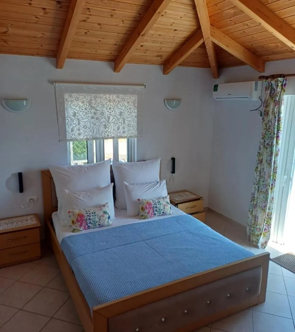 Kristal Apartments Ksamil