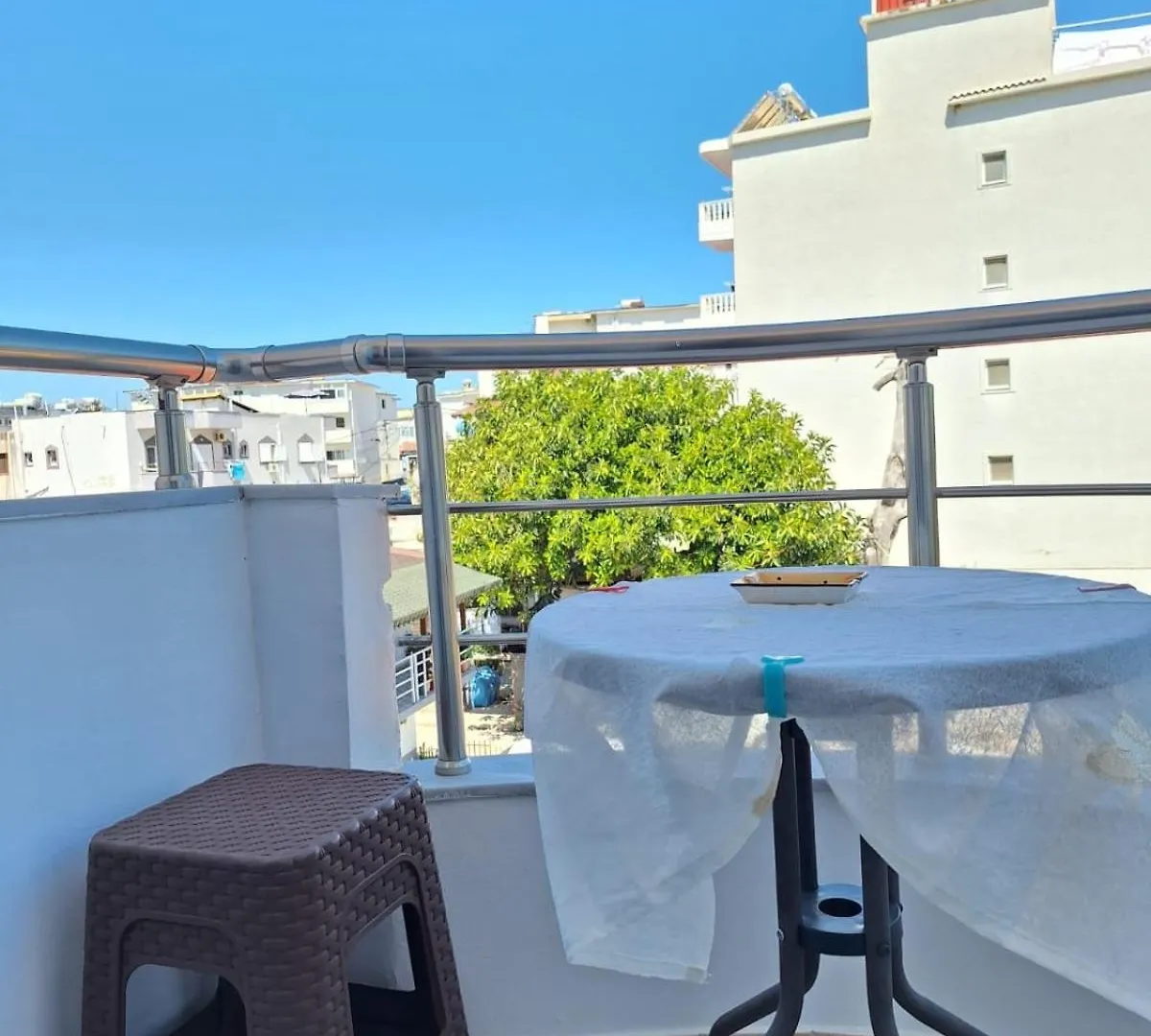 Kristal Apartments Ksamil