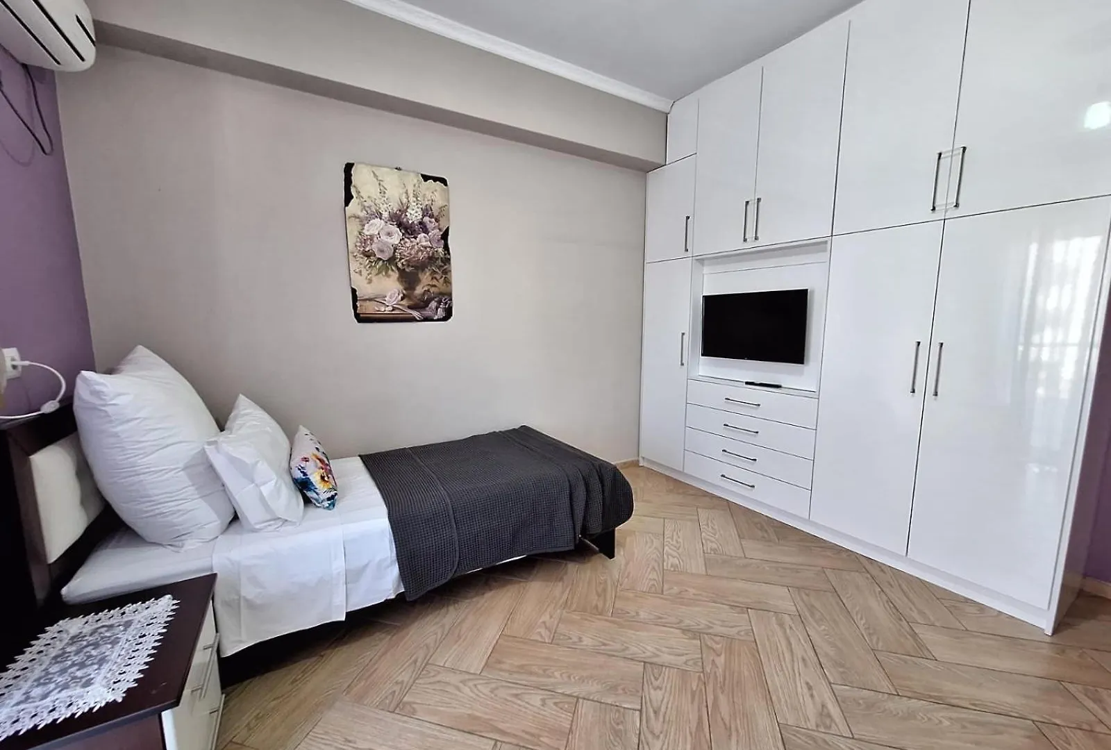 Kristal Apartments Ksamil