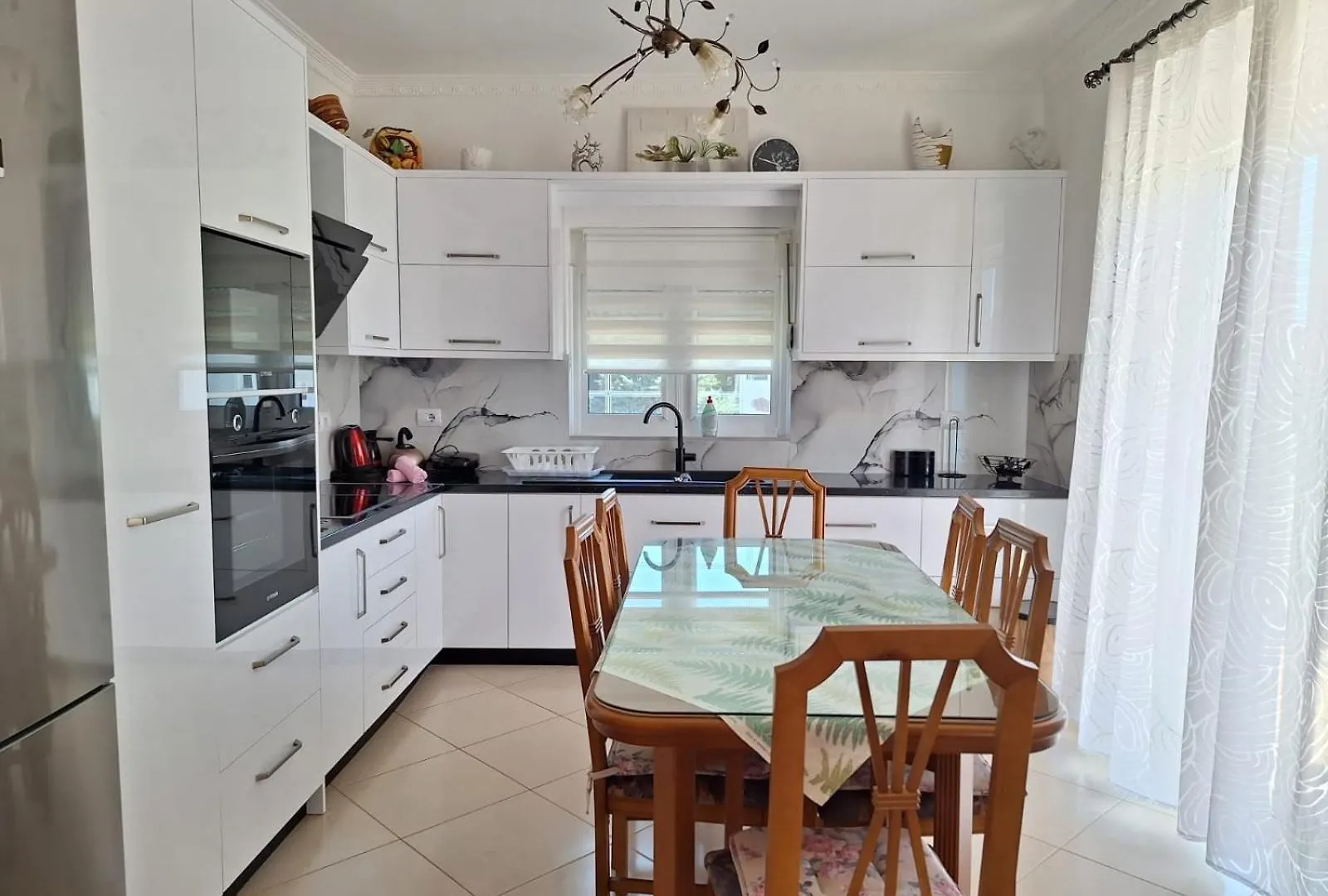 Kristal Apartments Ksamil