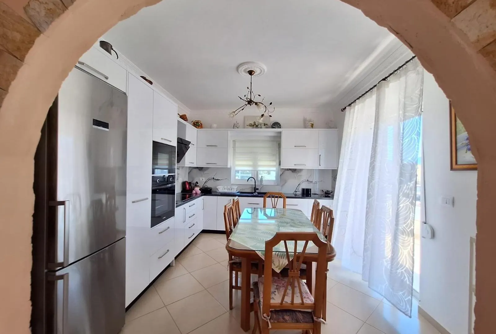 Kristal Apartments Ksamil