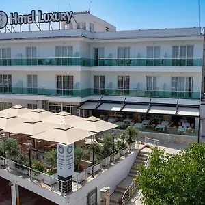 Luxury Szálloda