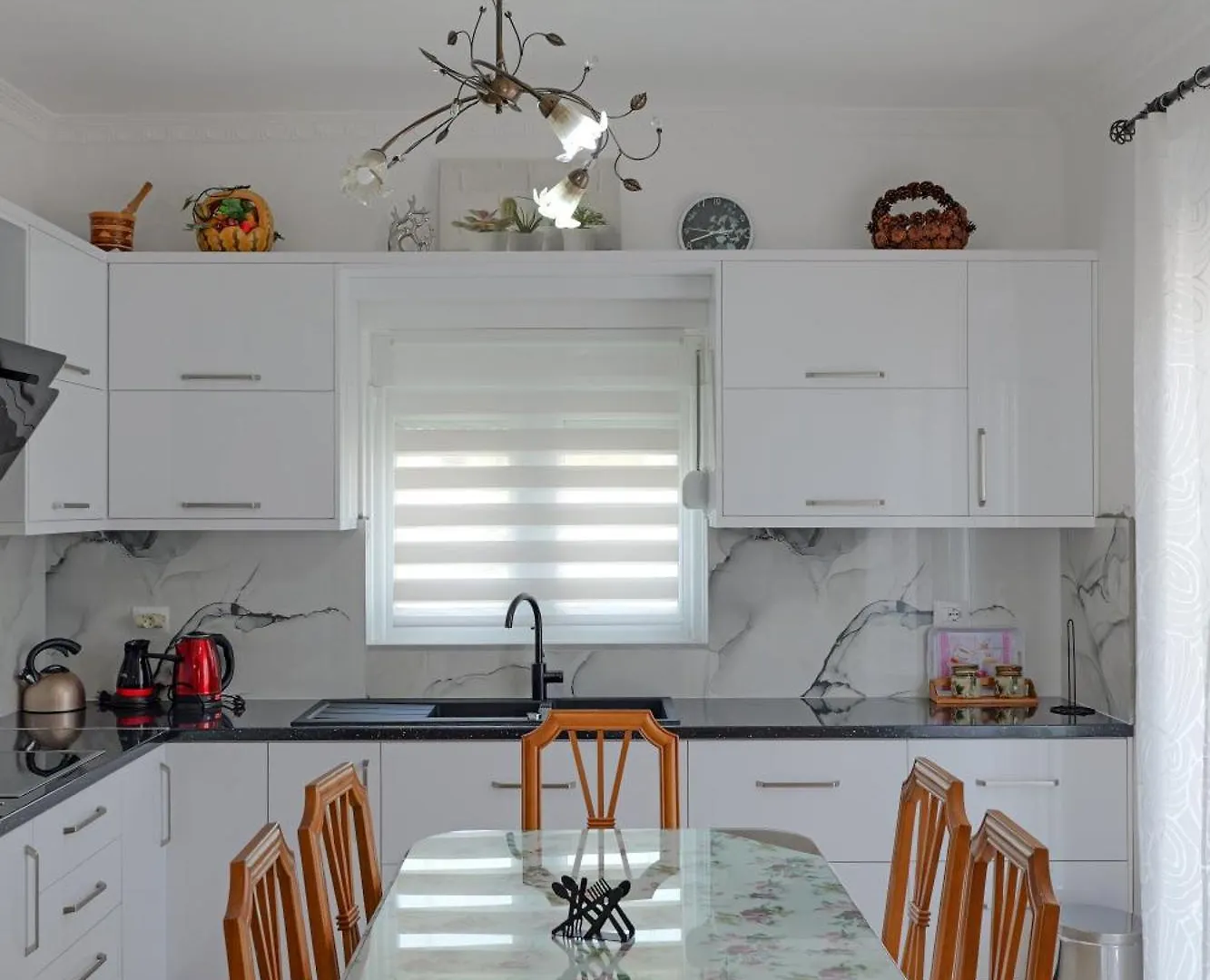 Kristal Apartments Ksamil